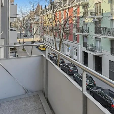 Daire Amazing 1br Flat In The Centre - West 8